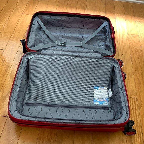 Victoria Red Hard-case 29” Suitcase - Picture 11 of 17